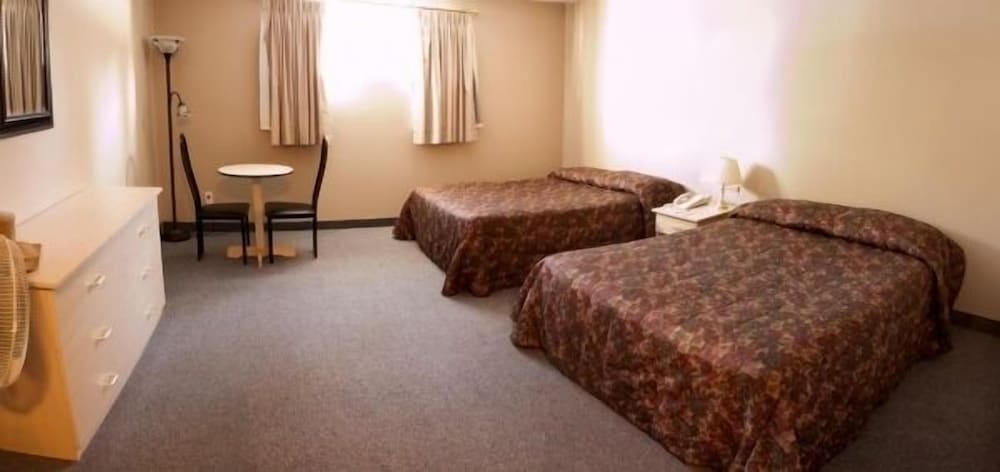 Standard Room, 2 Double Beds photo 1