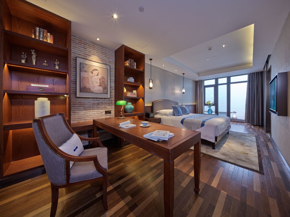 Family Suite, Connecting Rooms