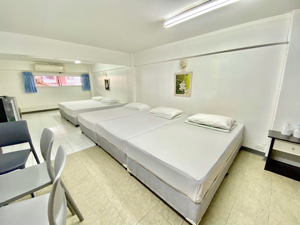 Family Room, Multiple Beds, Air conditioning, City View