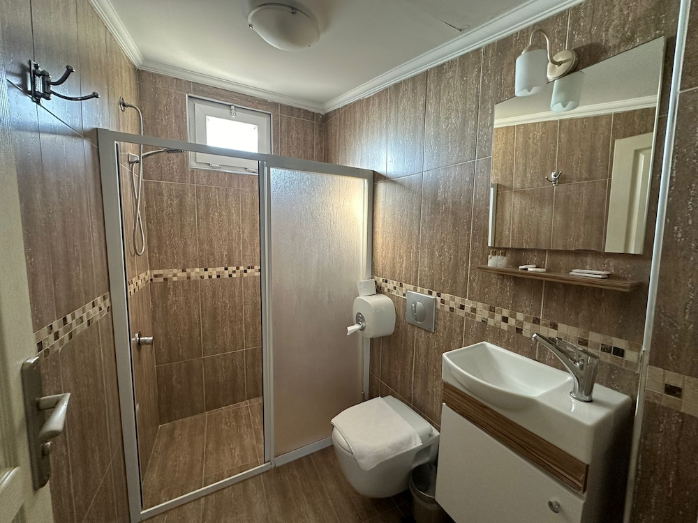 Deluxe Double Room, 1 King Bed photo 1