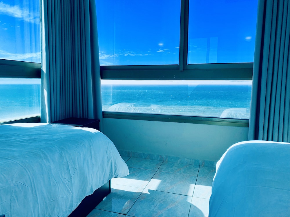 Panoramic Apartment, 2 Bedrooms, Sea View, Overwater photo 2