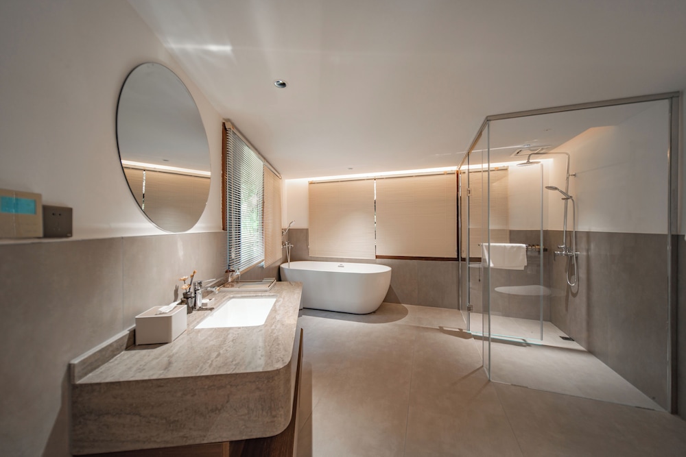 Lichun Deluxe Room With Mountain View And Whole House Heating (Deep Soaking Tub, Bamboo Landscape, H photo 2
