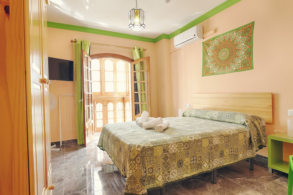 Habitación Doble Superior, 1 Cama Doble, Baño Privado, Vista a la Ciudad