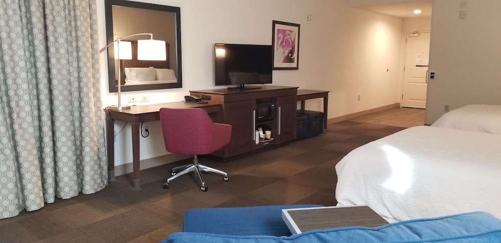 Room, 2 Queen Beds, Accessible (Hearing) photo 2