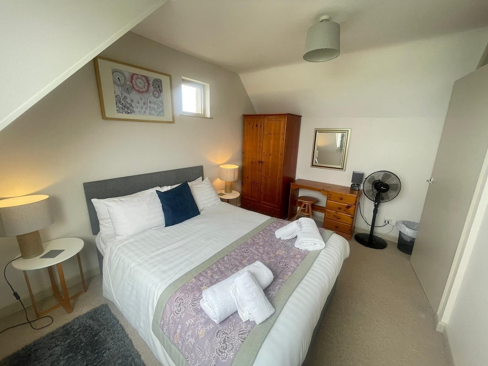 House, 1 Double Bed, Partial Sea View photo 2
