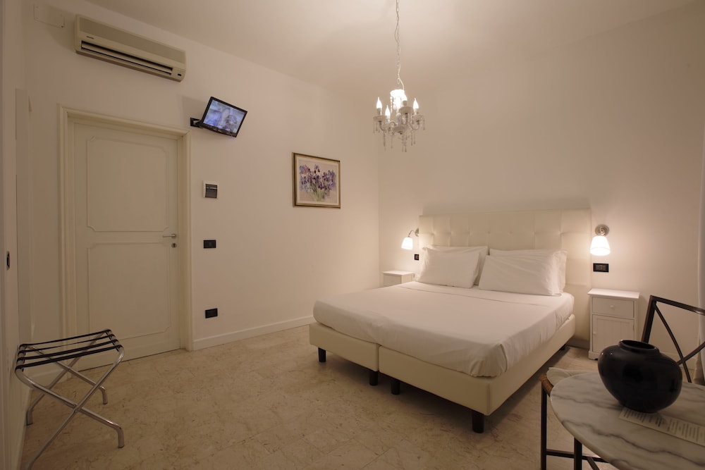 Superior Triple Room, Private Bathroom photo 2