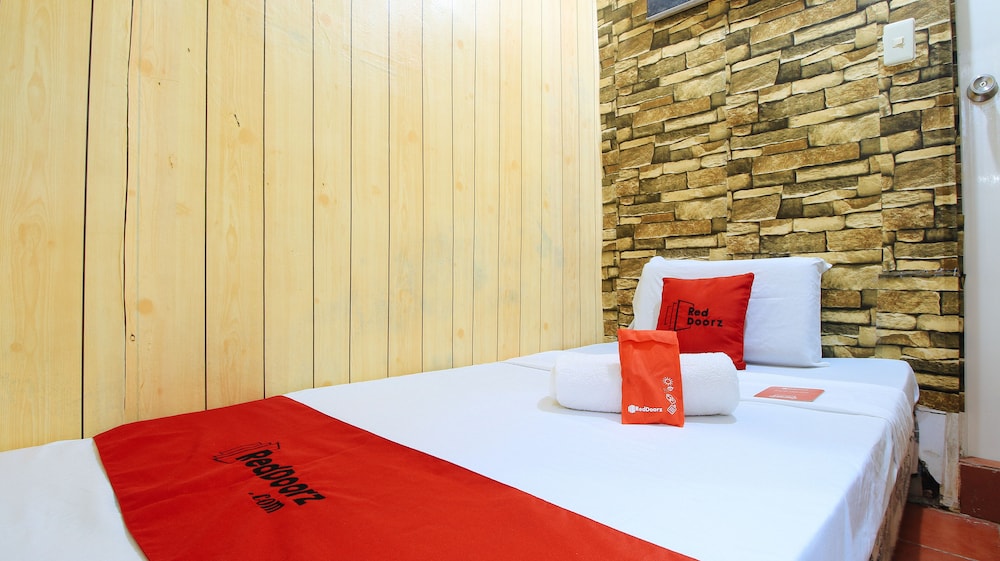 Basic Single Room (Reddoorz)