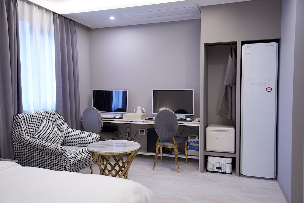 Deluxe Double Room - Photo 7