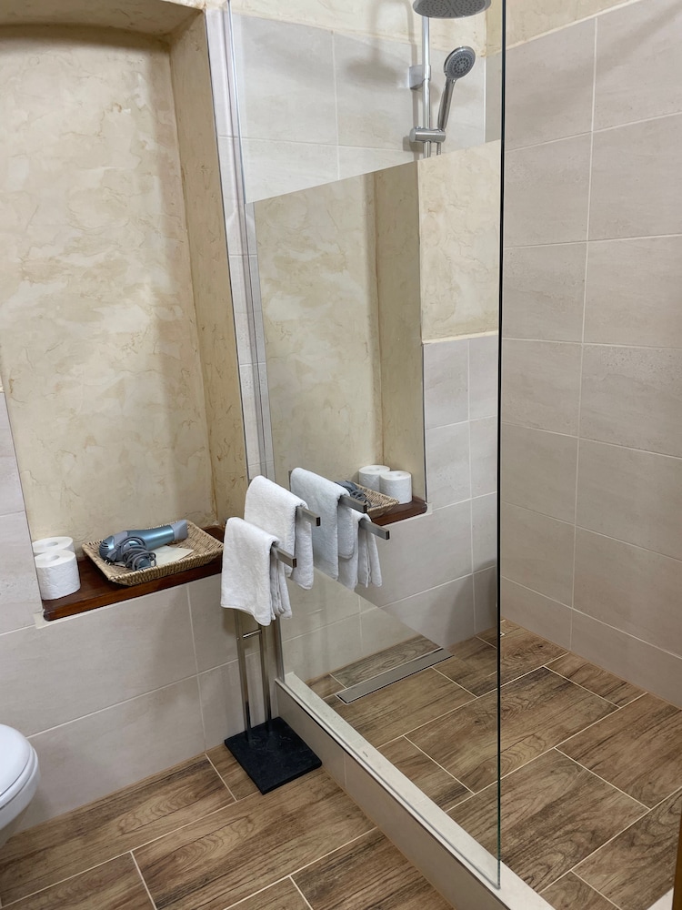 Deluxe Double Room - Photo 2