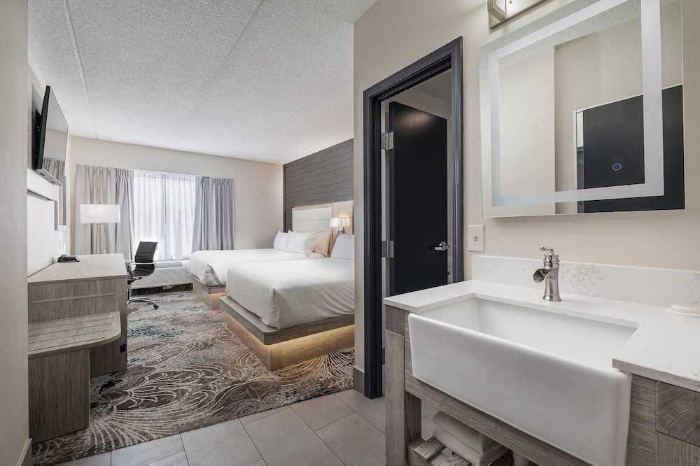 Room, 2 Queen Beds, Non Smoking - Photo 1