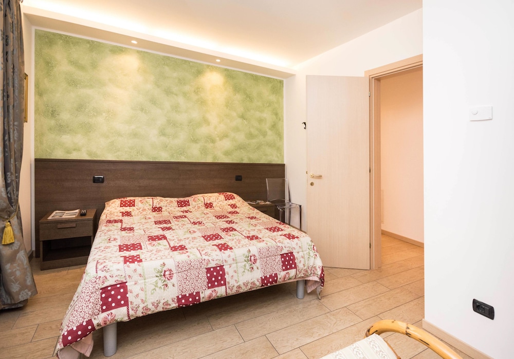 Comfort Double Room (Smeraldo) photo 2