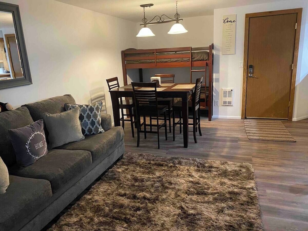 Comfort Condo, 1 Bedroom photo 2
