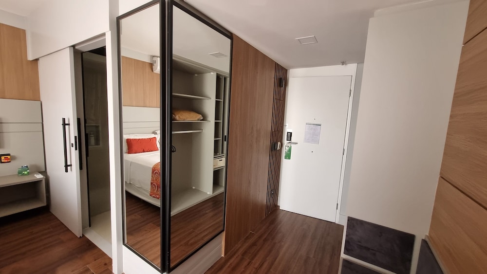 Deluxe Double Room, 1 Queen Bed, Accessible - Photo 5