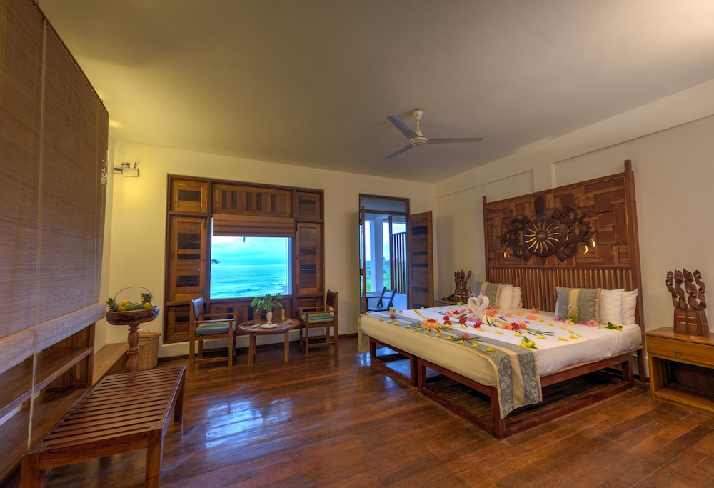 Superior Double or Twin Room, 1 King Bed, Non Smoking, Sea View photo 2