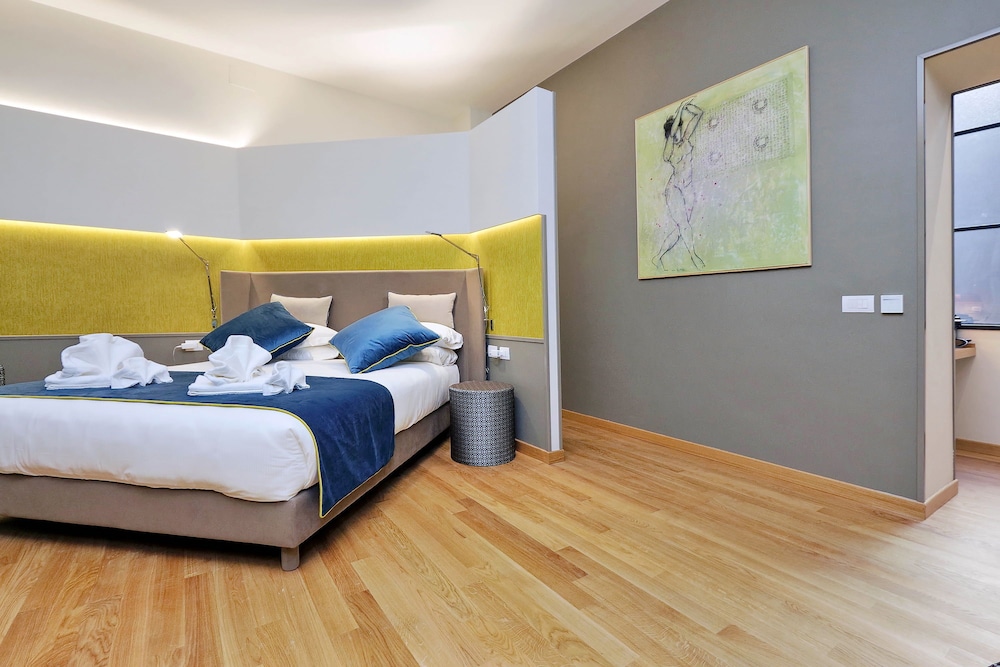 Design Suite, 1 King Bed photo 3