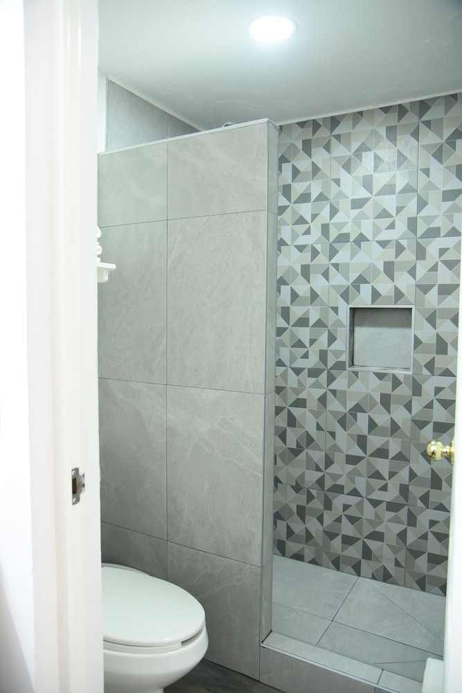 Business Single Room - Photo 3