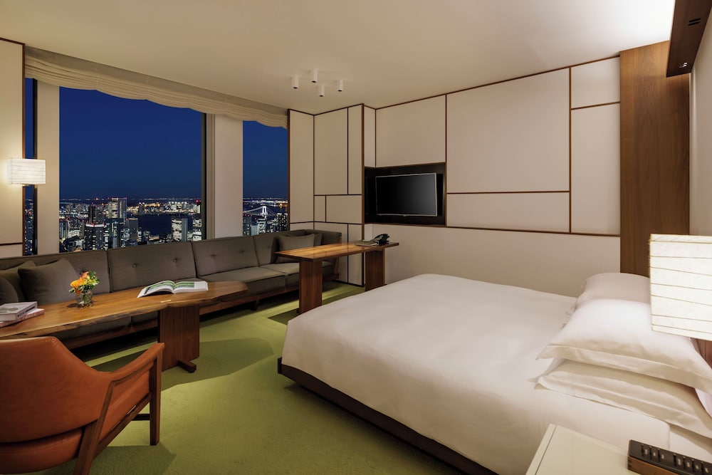 Room, 1 King Bed (Tower View)