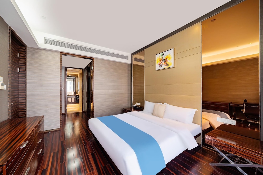 Family Suite, Multiple Beds, Kitchen