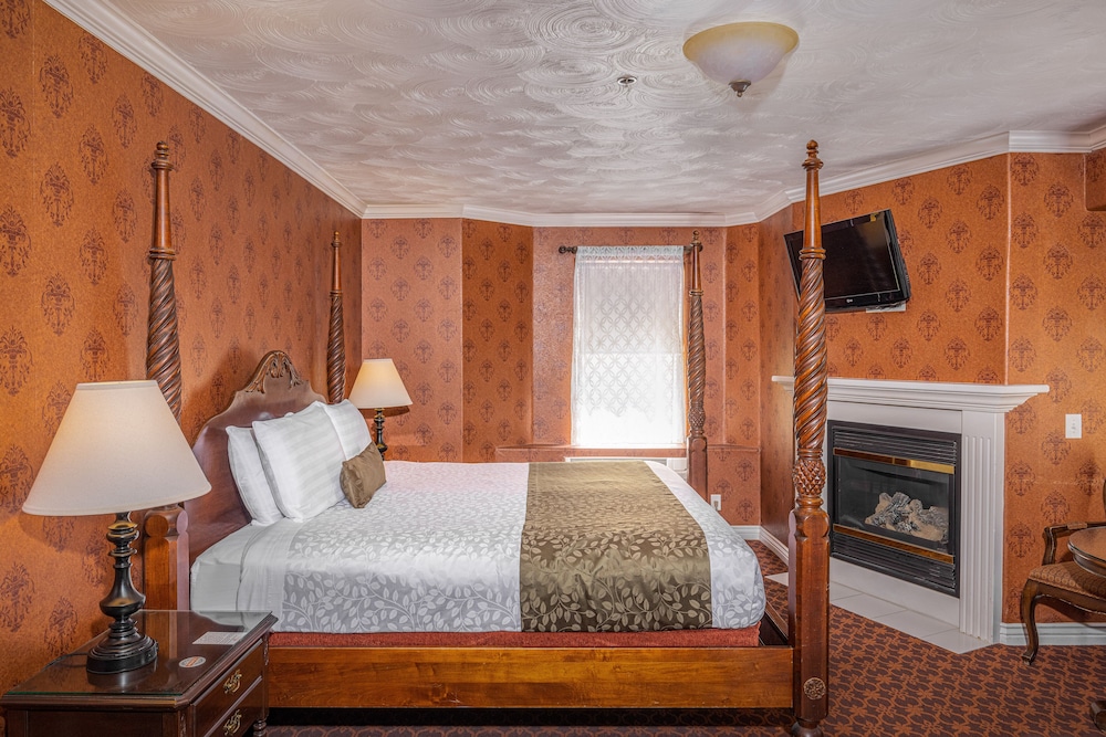 Supreme King Room with Spa Tub (No Pets Allowed) photo 1