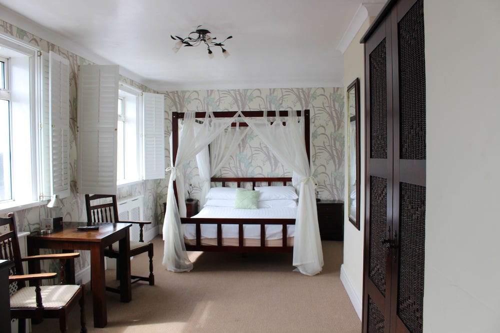 Superior Room, Sea View - Photo 11