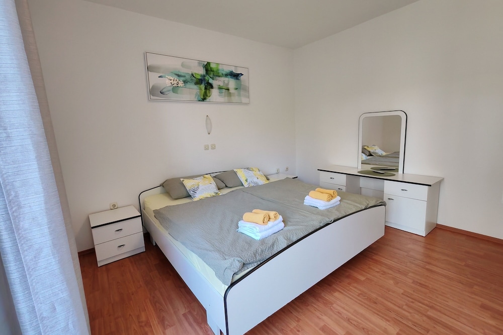 Family Apartment, Multiple Bedrooms, Sea Facing (Sea Dream)