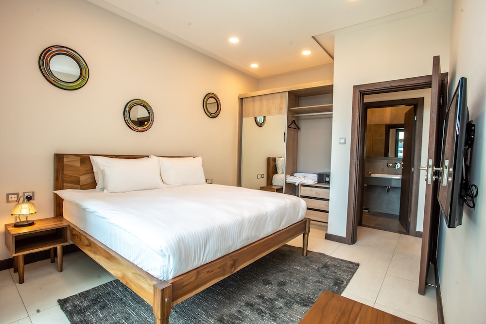 1 Bedroom Standard Suite - Photo 1