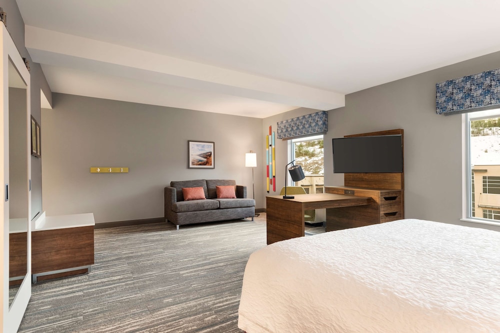Room, 1 King Bed, Accessible - Photo 2