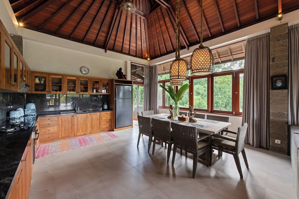 Presidential Villa photo 3