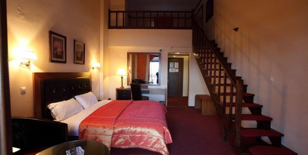 Junior Suite, Fireplace, Lake View photo 1