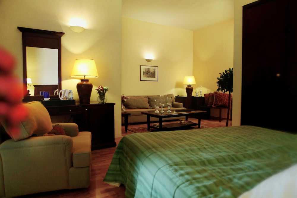 Executive Suite photo 2
