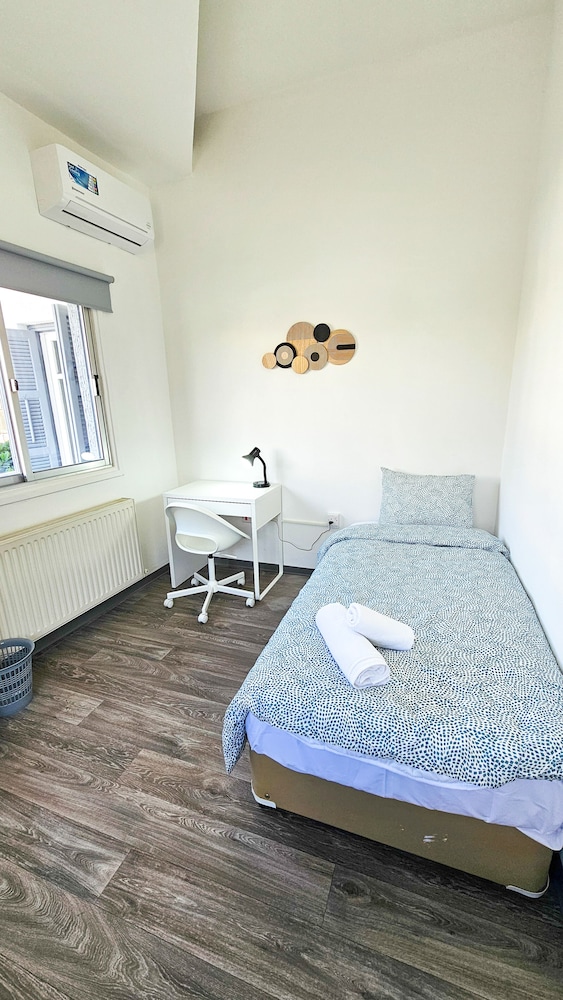 Basic Single Room photo 3