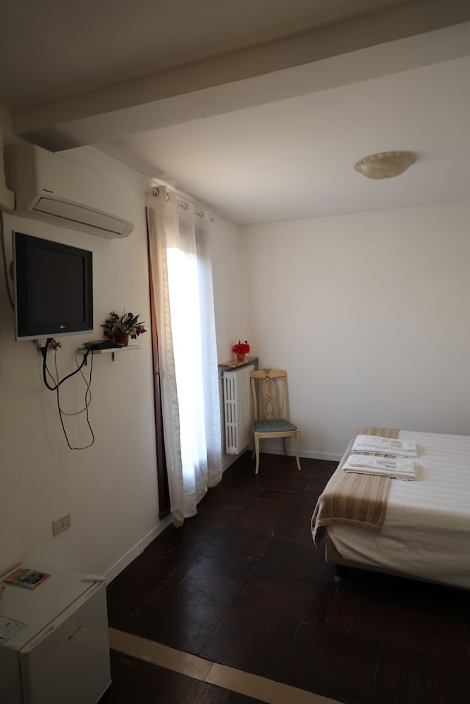 Superior Double or Twin Room, Balcony photo 2