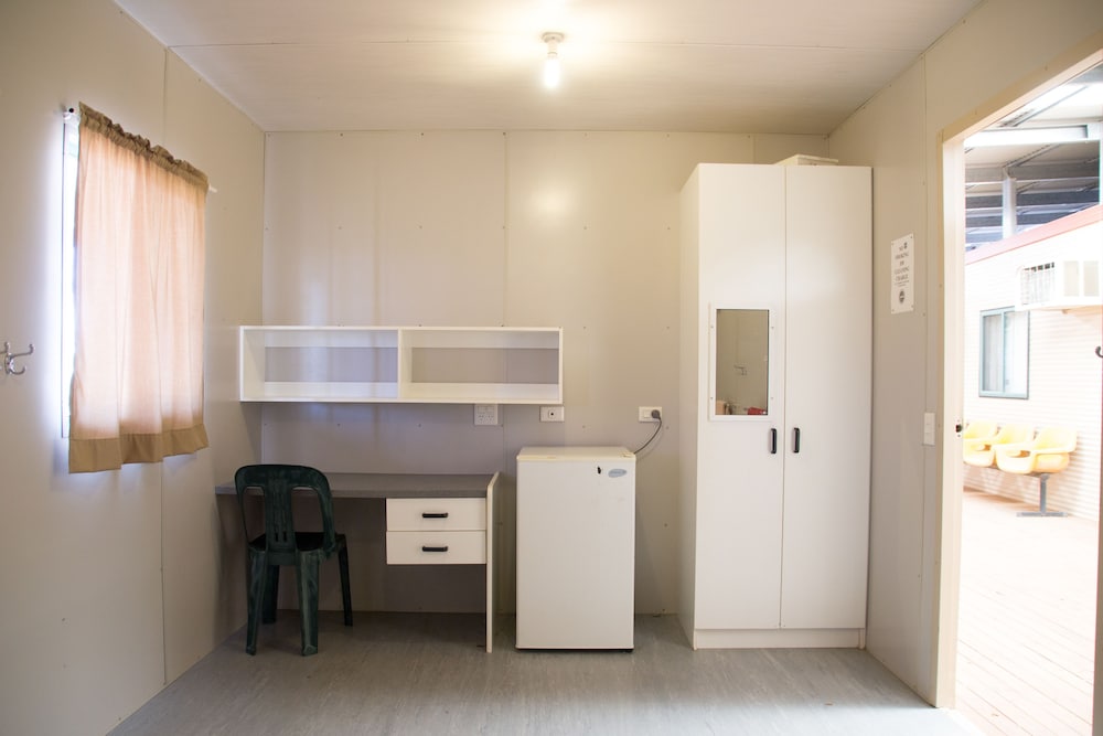 Basic Double Room photo 2