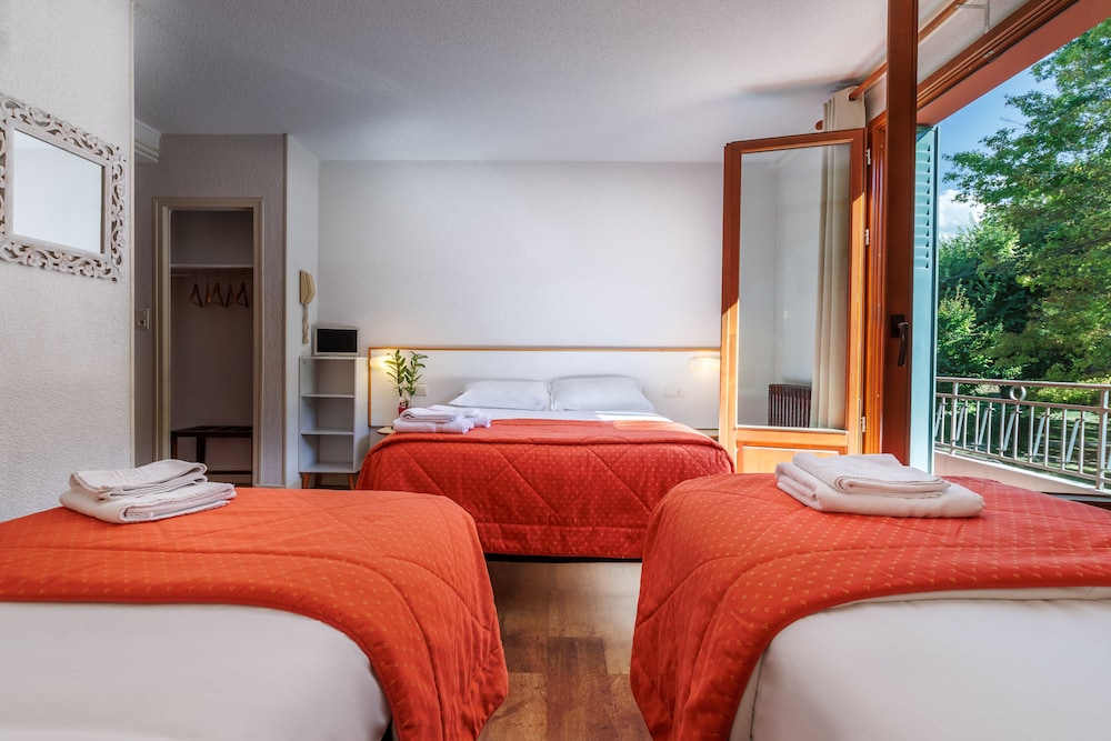 Quadruple Room photo 2