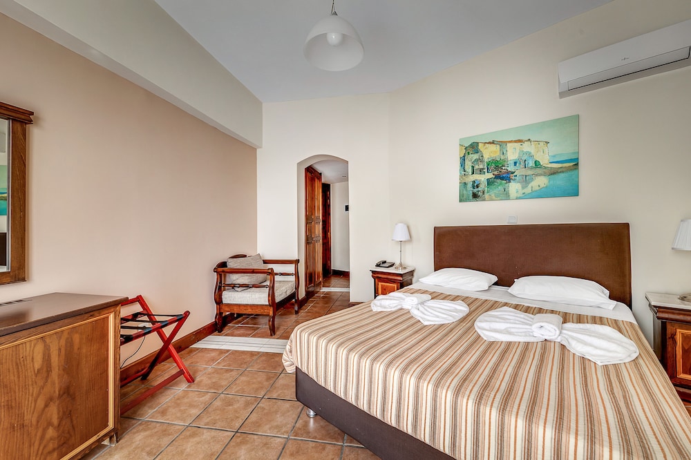 Superior Double Room, Hot Tub, Sea View photo 3