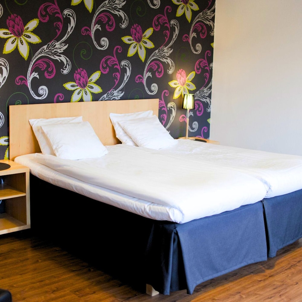 Standard Double Room, 2 Twin Beds (Single Bed) photo 1
