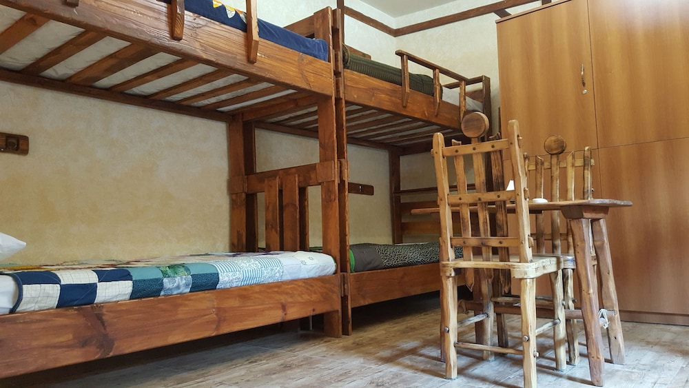 Shared Dormitory, Mixed Dorm (8-Beds) photo 1