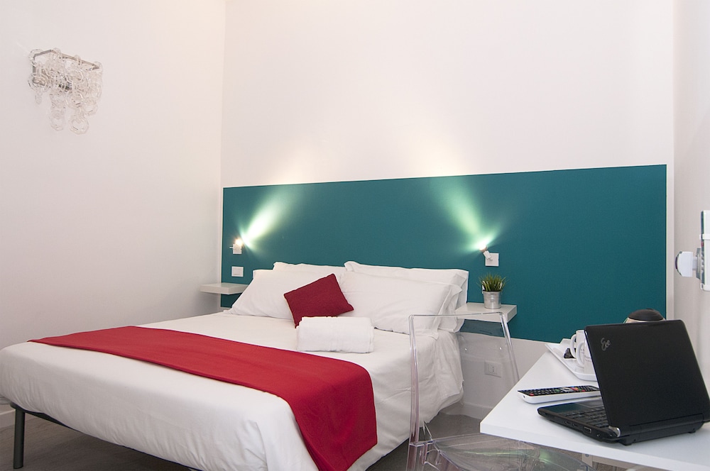 Economy Double Room, 1 Queen Bed photo 1