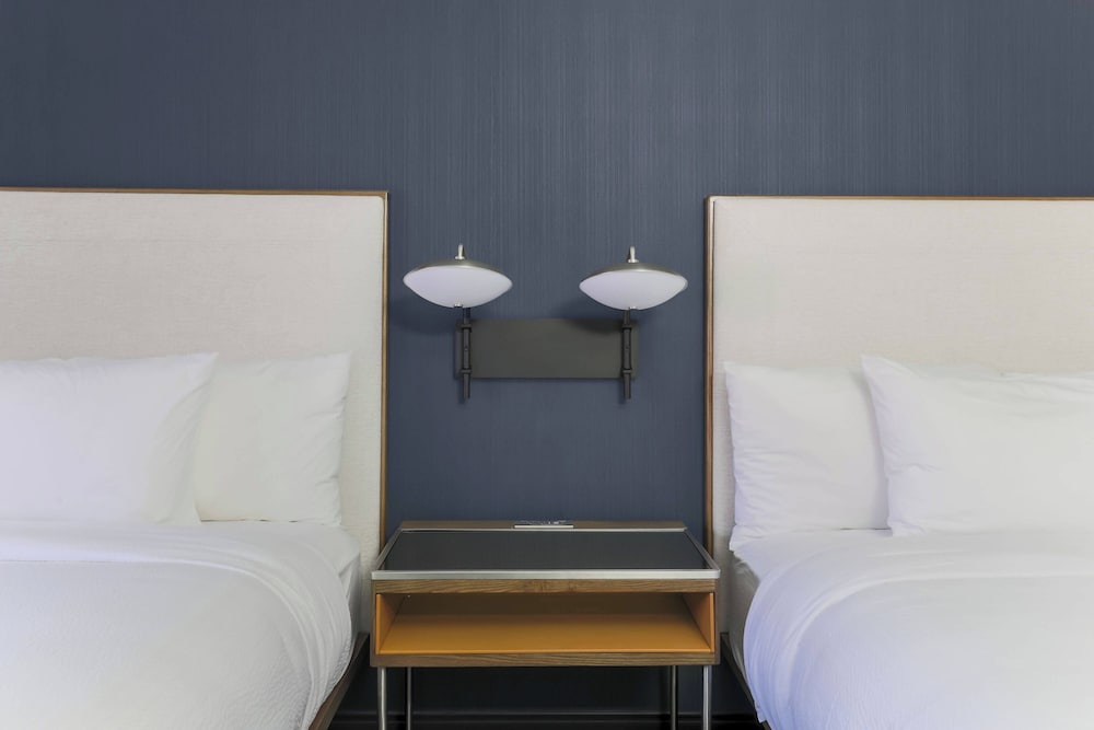 Room, 2 Queen Beds - Photo 2