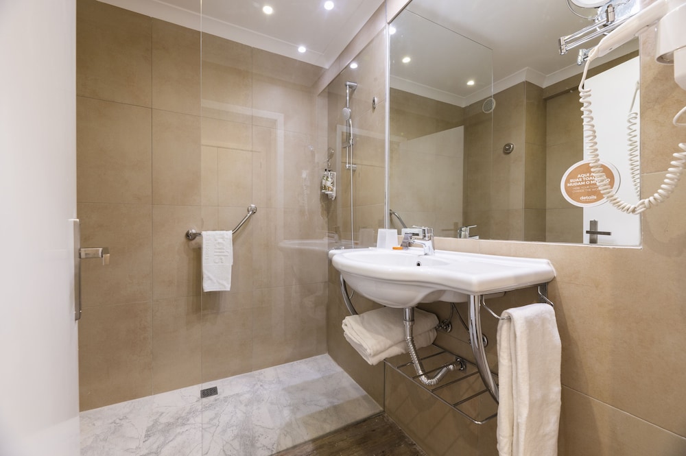 Classic Double or Twin Room - Photo 2