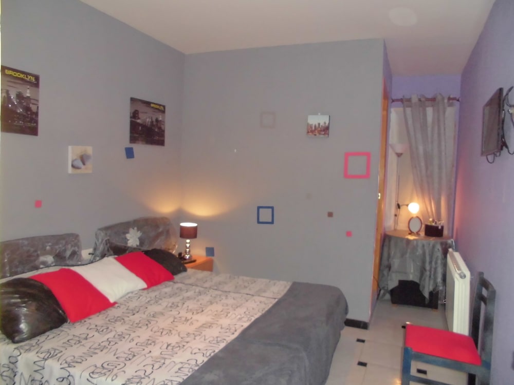 Habitación Doble Estándar o con Dos Camas Individuales.