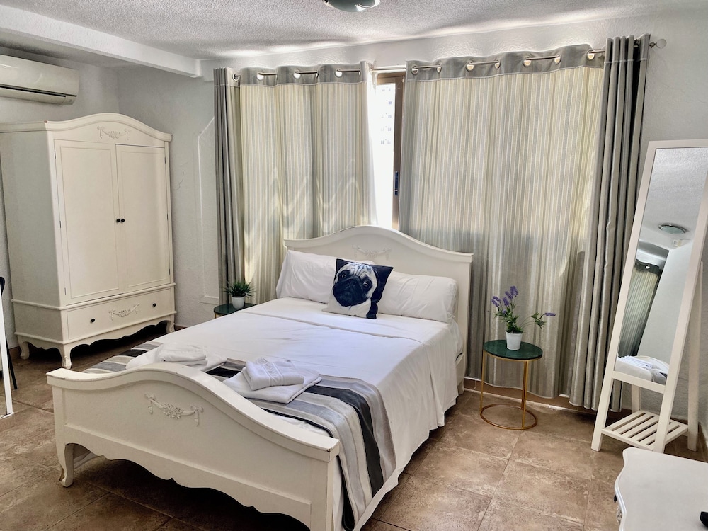 Grand Apartment