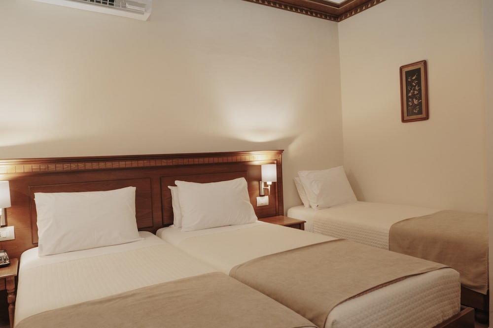 Comfort Triple Room