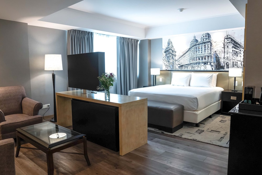Suite, 1 King Bed