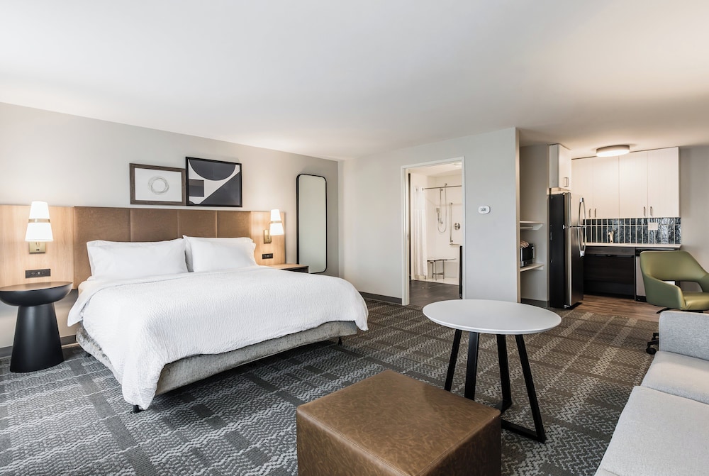 Studio Suite, 1 King Bed, Mobility Accessible, Kitchen (Communications) - Photo 1