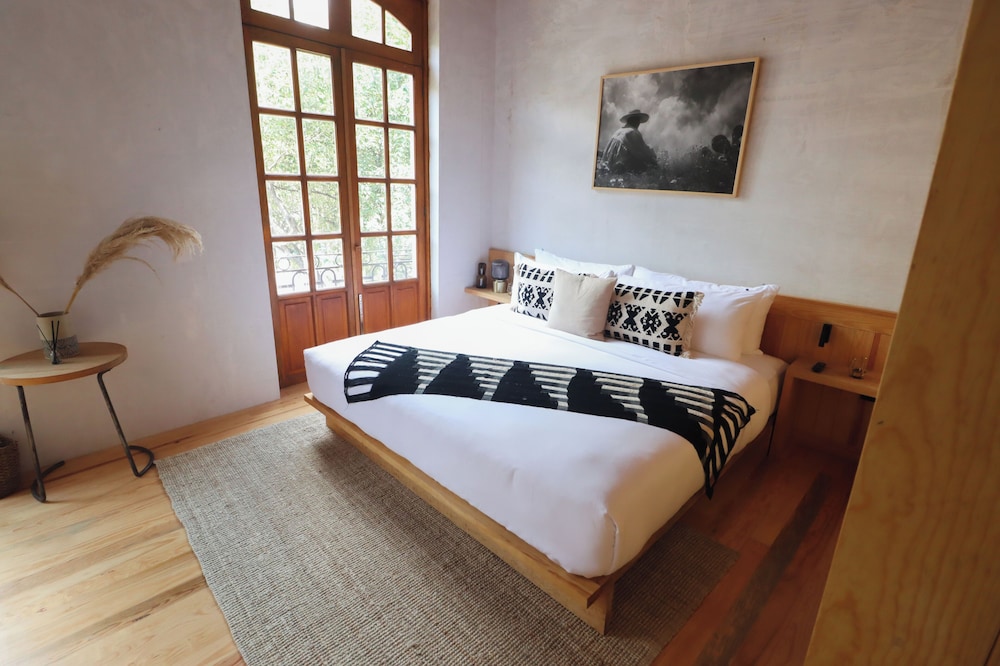 Standard Suite, Balcony