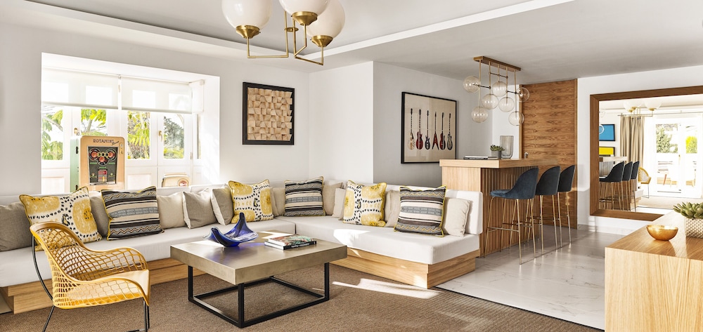 Nobu Suite