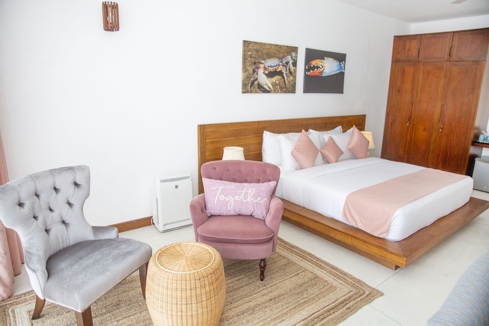 Deluxe Double Room, 1 King Bed, Balcony, Sea View photo 1