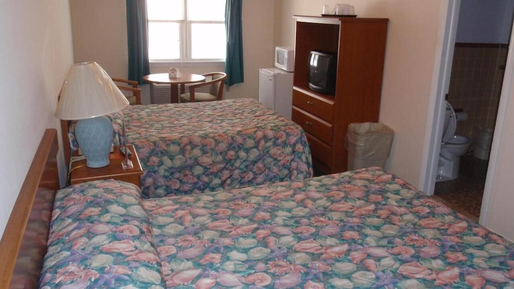 Room, 2 Queen Beds, Non Smoking, Ocean View photo 3