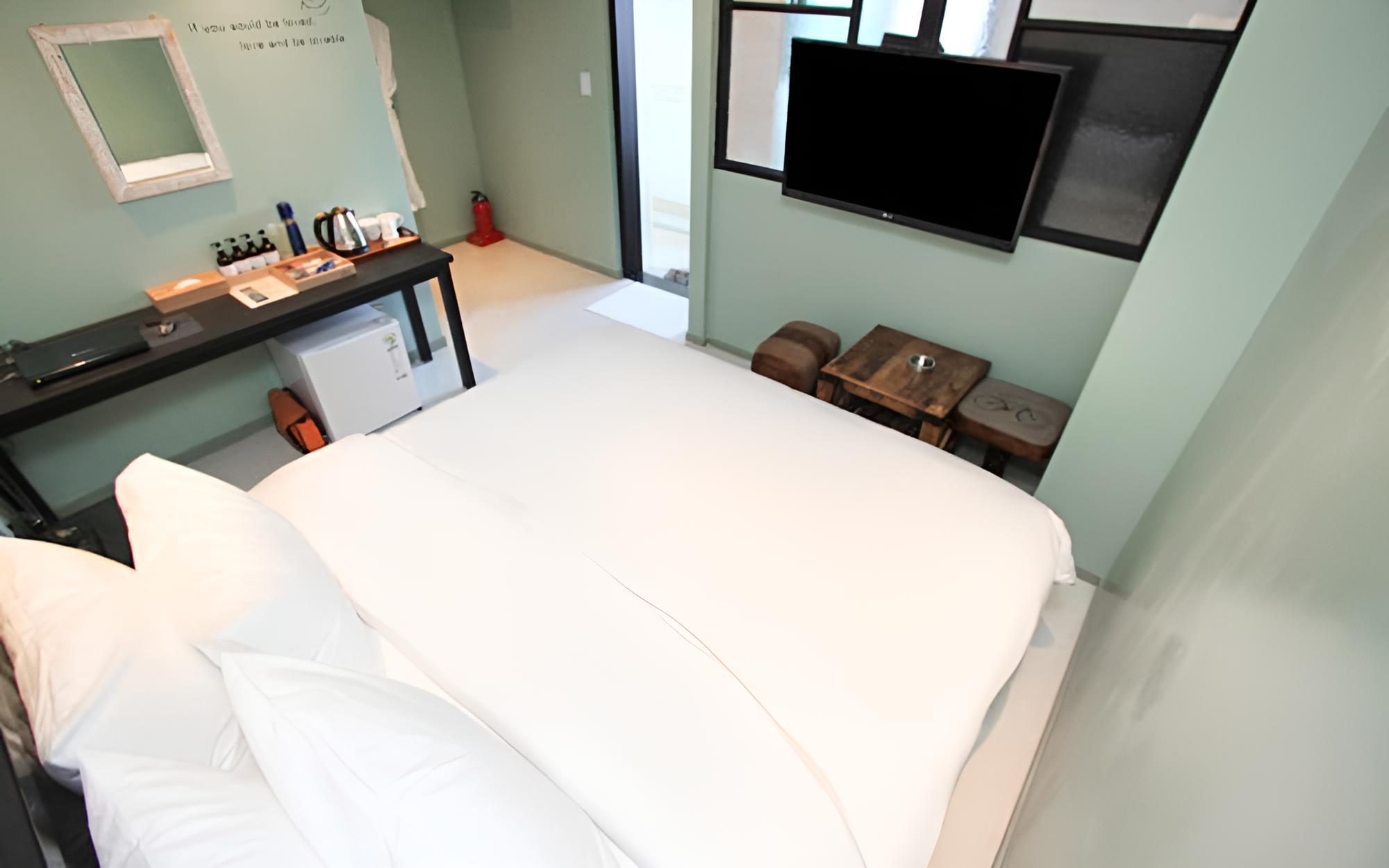Room (First come first served special price)